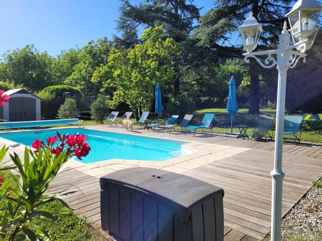 Chambres D'Hotes Le Cedre Bleu Saint-Lattier Екстер'єр фото
