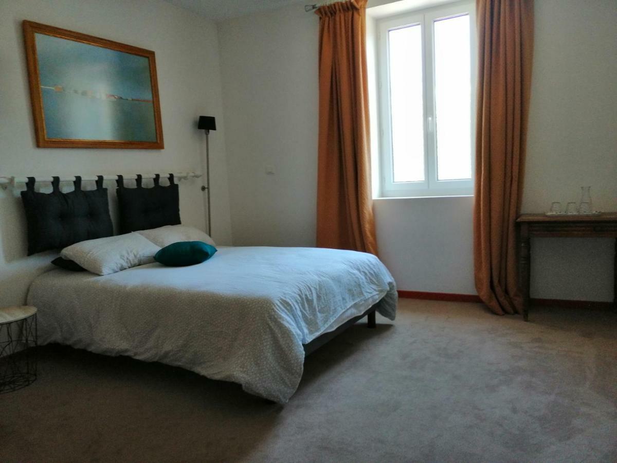 Chambres D'Hotes Le Cedre Bleu Saint-Lattier Екстер'єр фото